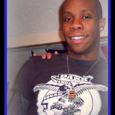Profile Picture of James Ivan (@JamesIvanJeans) on Twitter