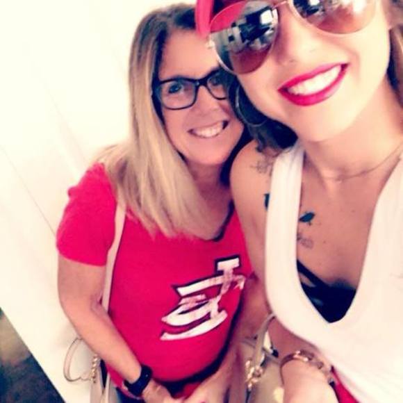 Profile Picture of Janice Erzinger (@erzinger) on Poshmark