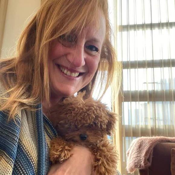 Profile Picture of Cindy Chupack (@cindychupack) on Poshmark