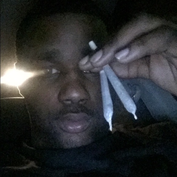 Profile Picture of Quentin Sims (@qsims75) on Poshmark