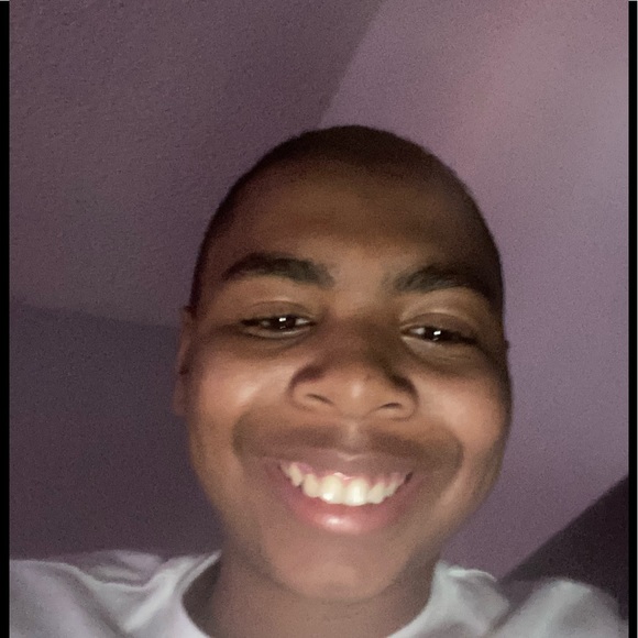 Profile Picture of Dillon Freeman (@sakchasereazy) on Poshmark