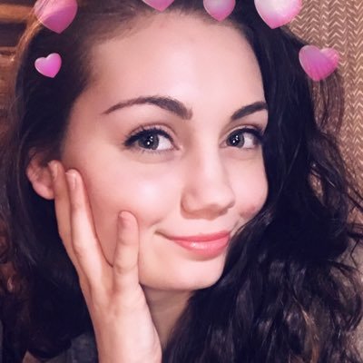 Profile Picture of Julia Kate Hooper (@hooperjulia27) on Twitter