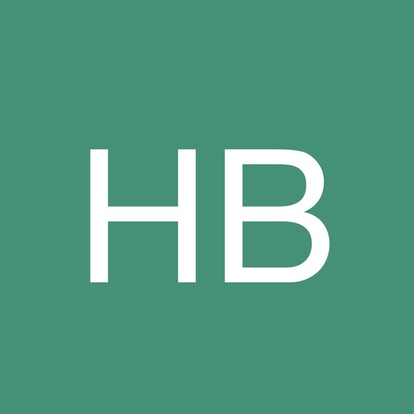 Profile Picture of Heidi Bystrek (@hbystrek) on Poshmark