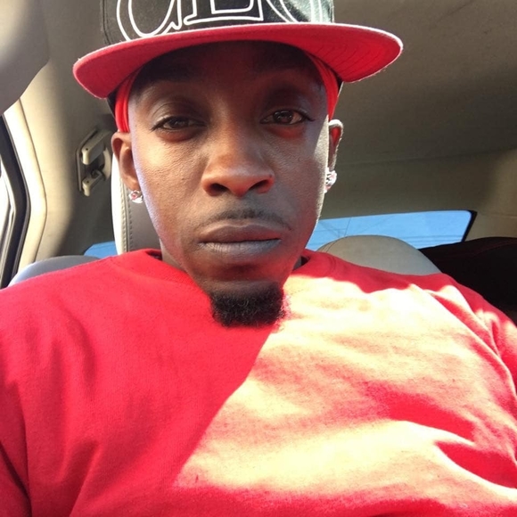 Profile Picture of Peter Mcdaniel (@petermcdaniel) on Poshmark