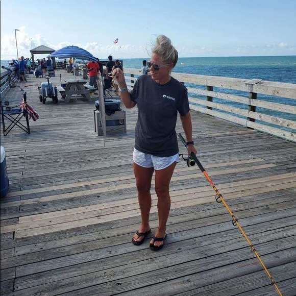 Profile Picture of Emily Waltman (@ekramirez82) on Poshmark