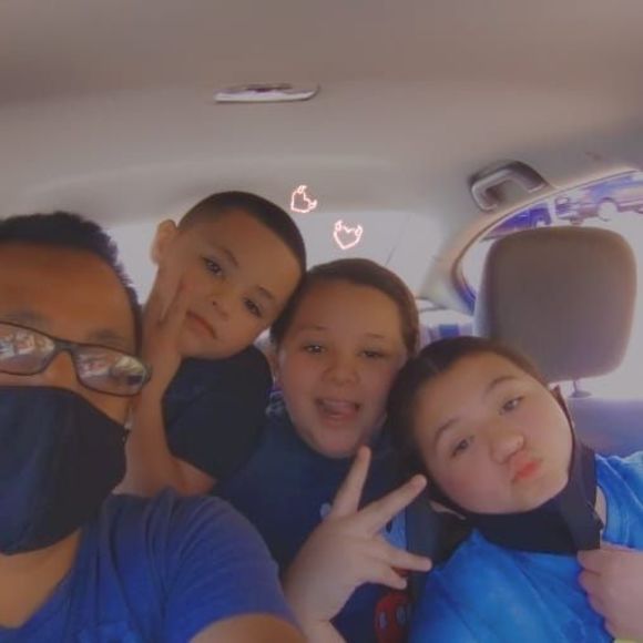 Profile Picture of James Pena (@jamespena) on Poshmark