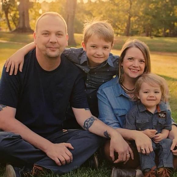 Profile Picture of Lori Pickett (@loripickett) on Poshmark