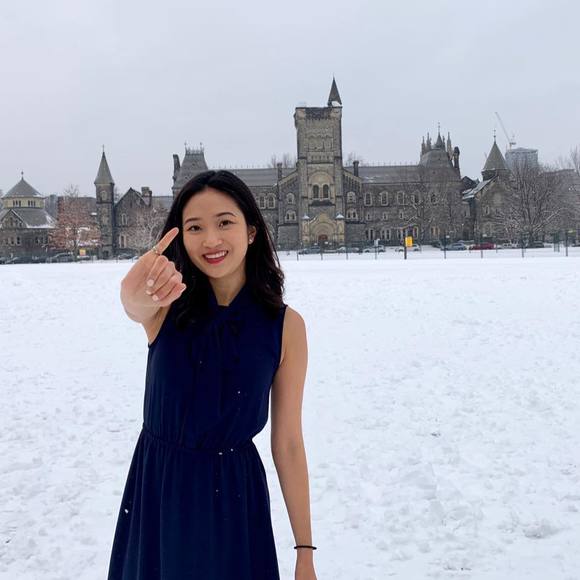 Profile Picture of Clare Kim (@clarek96) on Poshmark