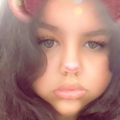 Profile Picture of Julia Loya (@Julia91560424) on Twitter