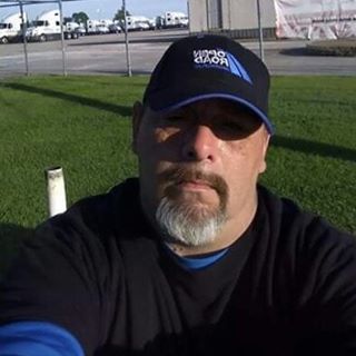 Profile Picture of Justin Cooley (@alwaysred456) on Facebook