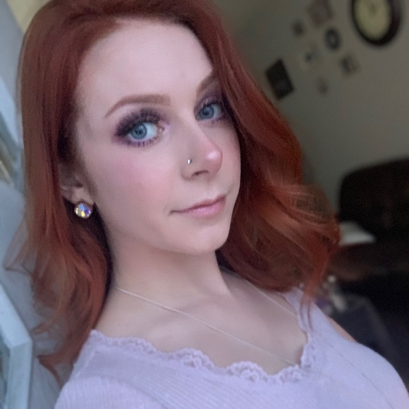 Profile Picture of Emmeline Aune (@emmyaune) on Poshmark