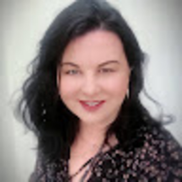 Profile Picture of Paula Unger (@vintagestuffla) on Poshmark