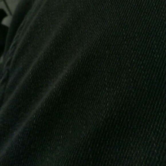 Profile Picture of Leo Perez (@perez_131) on Poshmark