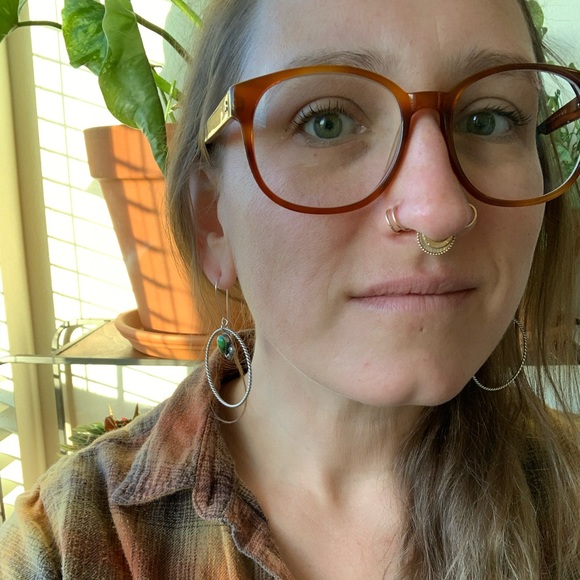 Profile Picture of Tamara Oswald (@tamaramoselle) on Poshmark