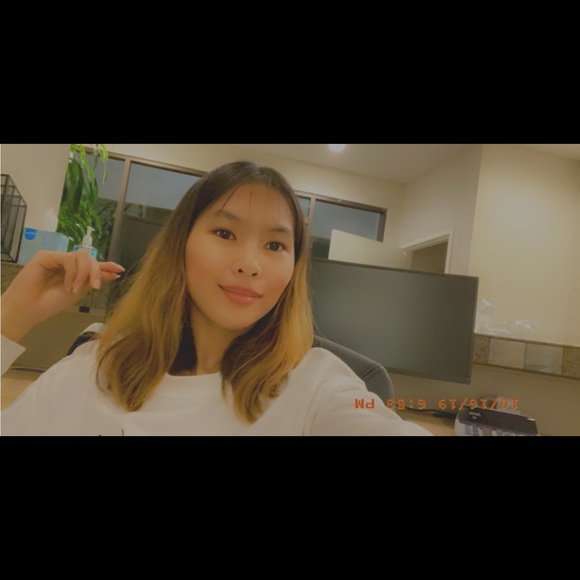 Profile Picture of Maybelene Calamayan (@maybeleneaganon) on Poshmark