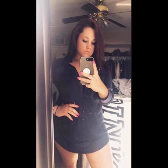 Profile Picture of Shelly Stevens (@shellyrose123) on Poshmark