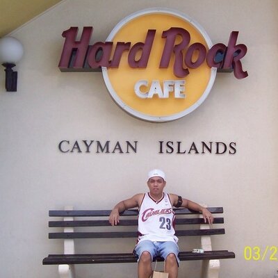 Profile Picture of Dennis W. Ruan (@dennis1118) on Twitter