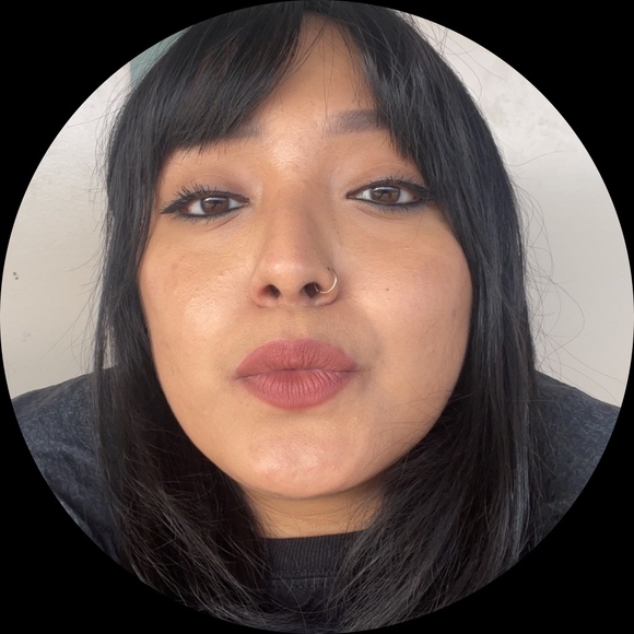 Profile Picture of Guadalupe Benitez (@lupizza8) on Poshmark