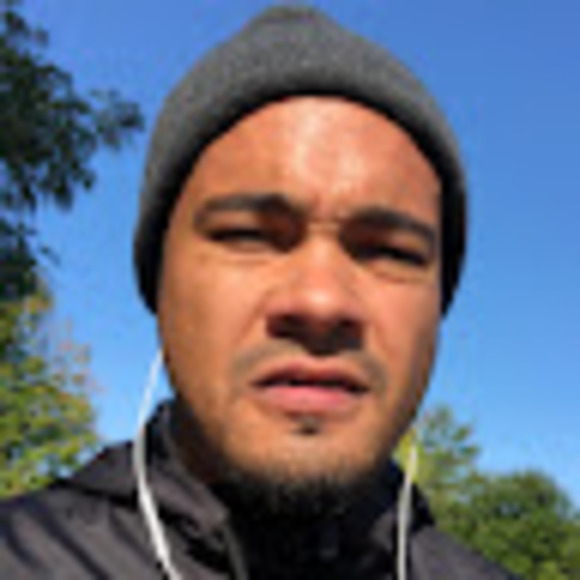 Profile Picture of Gee Lippold (@theplanone) on Poshmark