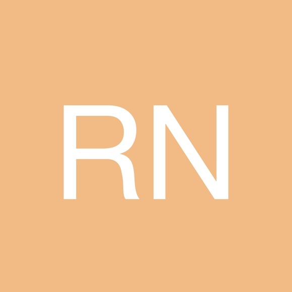 Profile Picture of Robin Niedermeyer (@niedofamily4) on Poshmark