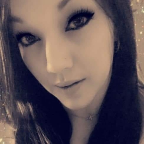 Profile Picture of Mandy Tollefson (@mandyt575) on Poshmark