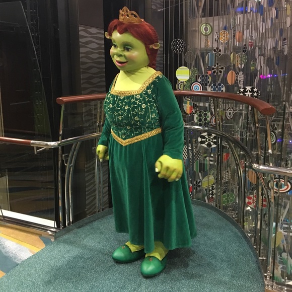 Profile Picture of Anna Kraglej (@ania63) on Poshmark