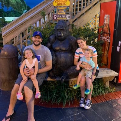 Profile Picture of Jennifer Knight (@Jknight416) on Twitter