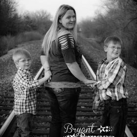 Profile Picture of ℭ𝔞𝔫𝔡𝔦 𝔚𝔬𝔩𝔣𝔢-𝔖𝔥𝔞𝔴 (@candiwolfeshaw) on Pinterest