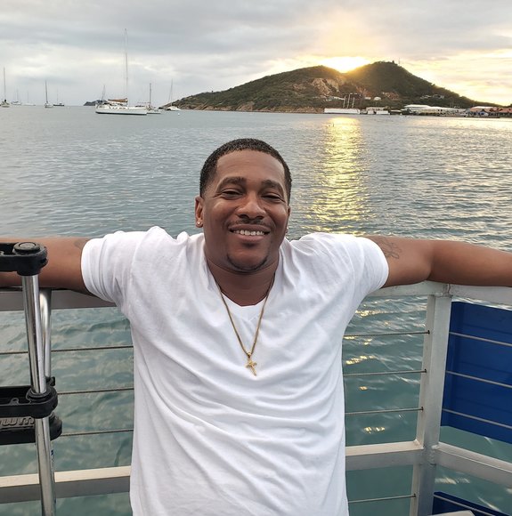 Profile Picture of Daryl James (@assholeantics) on Poshmark
