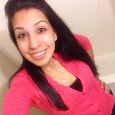 Profile Picture of Maria Resendiz  ✨ (@maria_mommabear) on Twitter