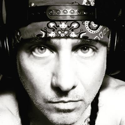 Profile Picture of Chris MacIsaac (@ChrisMac_Isaac) on Twitter