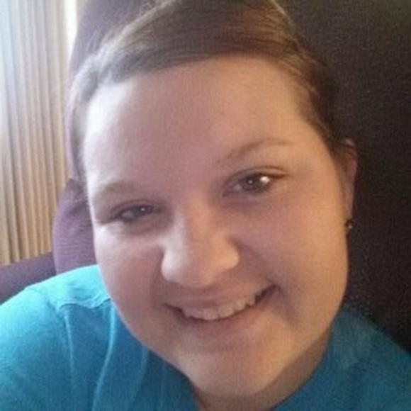 Profile Picture of Christina Avera (@c_avera) on Poshmark