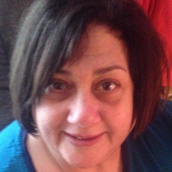 Profile Picture of Lucy Paterson (@lucypaterson) on Poshmark