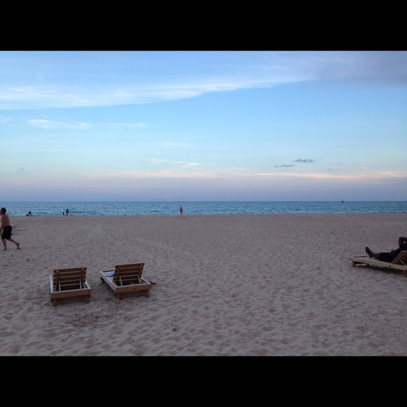 Profile Picture of Katelyn Enos (@kamaen33) on Poshmark