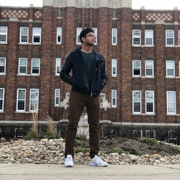 Profile Picture of Taha Ahmad (@taha81) on Poshmark