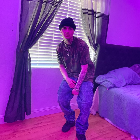 Profile Picture of Luis Becerra (@luisbecerra201) on Poshmark