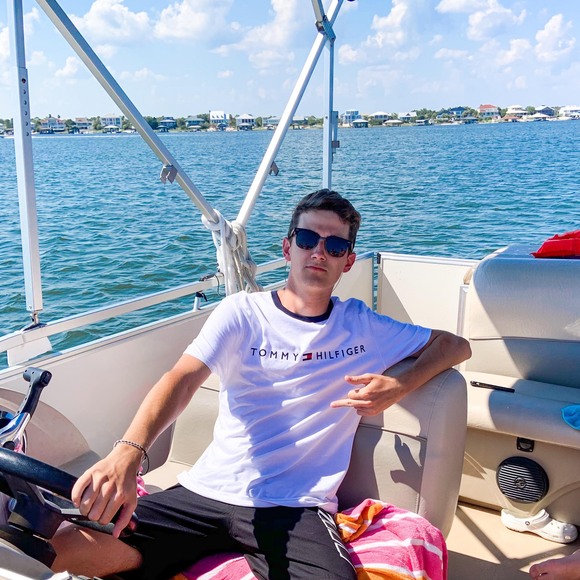Profile Picture of Ben Arquette (@benarquette) on Poshmark