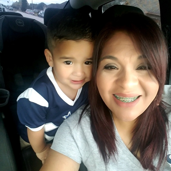 Profile Picture of Isabel Palma (@ipalma103101) on Poshmark