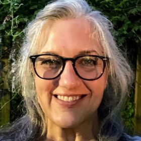 Profile Picture of Lisa Hall Lawrence (@lisa1964u) on Pinterest