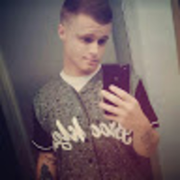 Profile Picture of Kaleb Hines (@yungkd789) on Poshmark