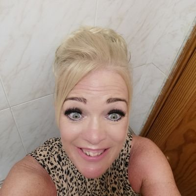 Profile Picture of Janet Hodgson (@JanetHo92921391) on Twitter