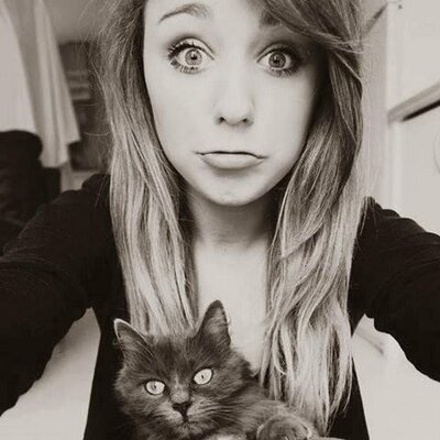 Profile Picture of Stephanie Ziegler (@ZombieGirlSZ) on Twitter