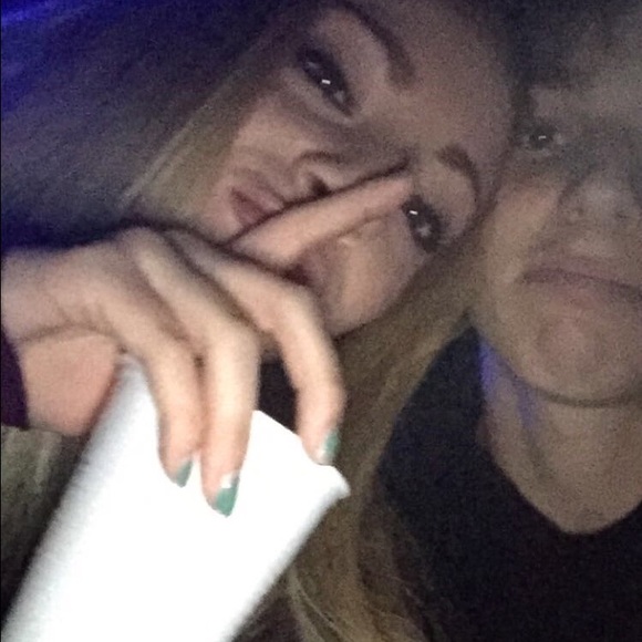 Profile Picture of Sam Silverman (@samsilverman) on Poshmark