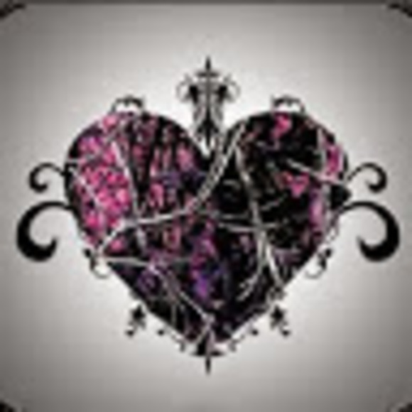 Profile Picture of Alicia Sagle (@aliciasagle) on Poshmark