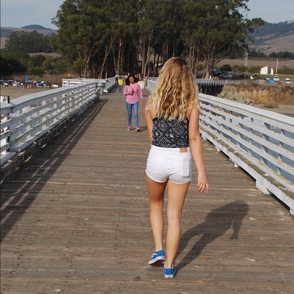 Amelia Trionfi - Poshmark Profile Picture of Amelia Trionfi (@amelia_trionfi) on Poshmark