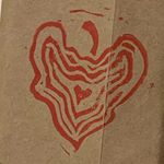 Profile Picture of Liz, James, Daniel, Taylor (@bitebarchocolate) on Instagram