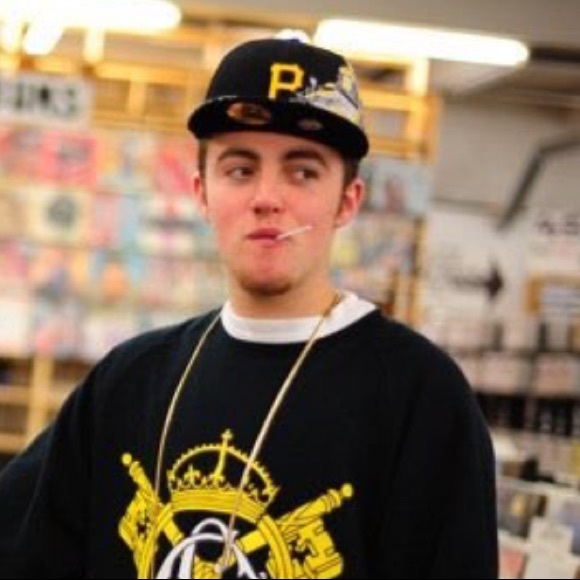 Profile Picture of Matt Fitzgerald (@mfitz90) on Poshmark