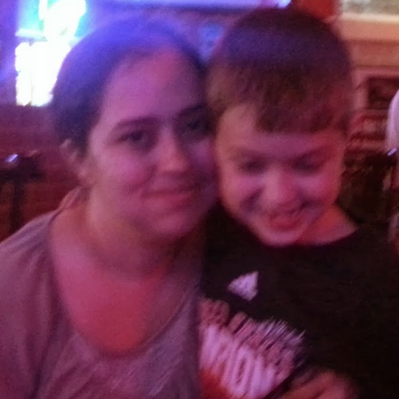 Profile Picture of Cathy Perkins (@catperk77) on Poshmark