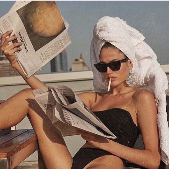 Profile Picture of K Liakos (@bkkiki1000) on Poshmark