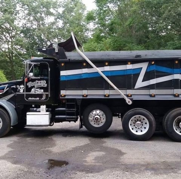 Profile Picture of Harry Uphoff (@harley11569) on Poshmark